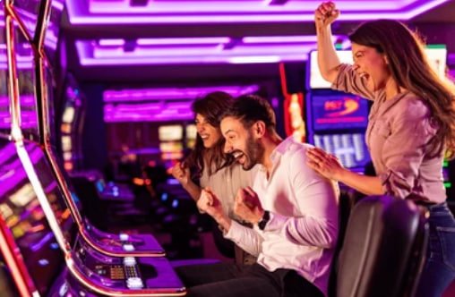 Slots hero banner for Bangladesh adults visiting 7u777 app